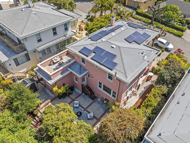 630 Longridge Rd, Oakland, CA 94610