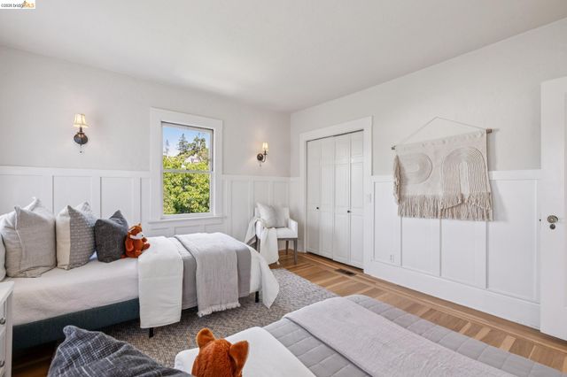 630 Longridge Rd, Oakland, CA 94610