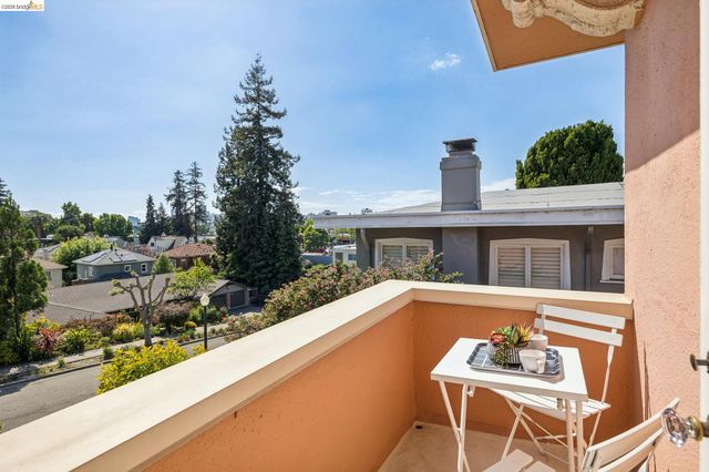 630 Longridge Rd, Oakland, CA 94610