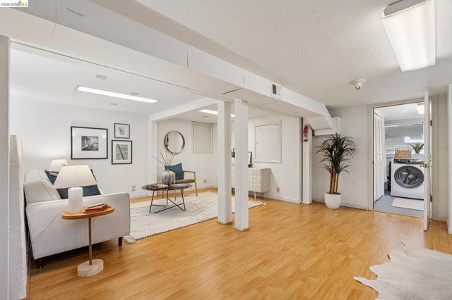 630 Longridge Rd, Oakland, CA 94610
