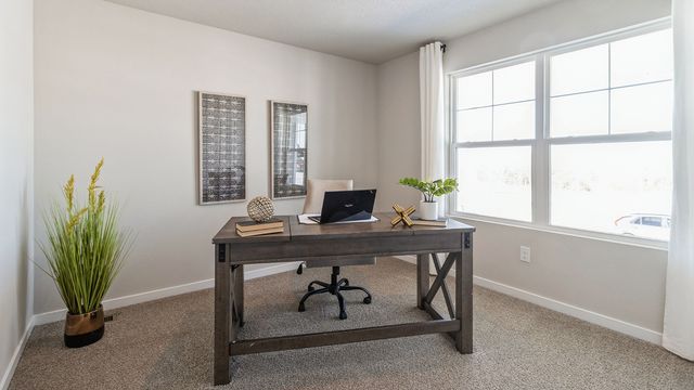 3042 Sweetwater Drive, Des Moines, IA 50320