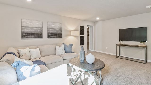 3042 Sweetwater Drive, Des Moines, IA 50320