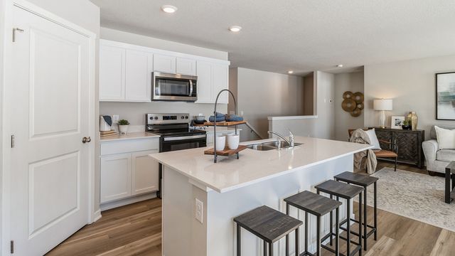 3042 Sweetwater Drive, Des Moines, IA 50320