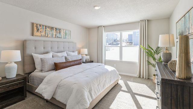 3042 Sweetwater Drive, Des Moines, IA 50320