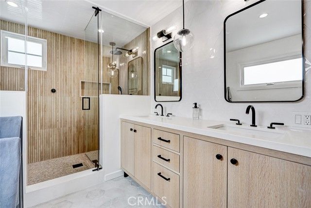 825 Center, El Segundo, CA 90245