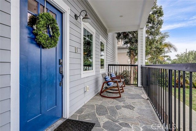 825 Center, El Segundo, CA 90245