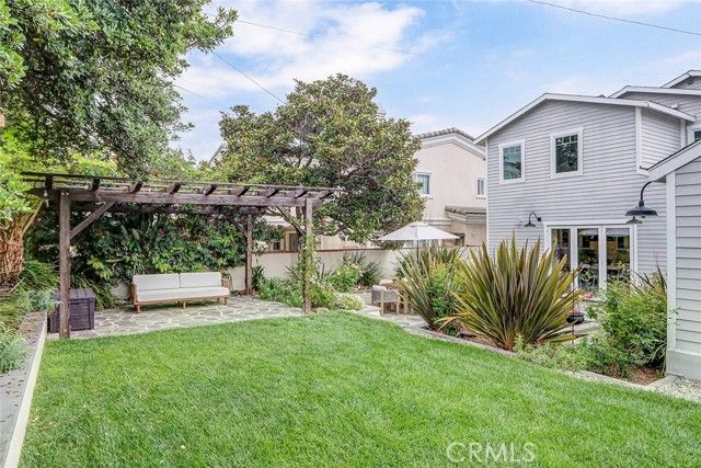 825 Center, El Segundo, CA 90245