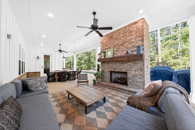 324 S Quail Lane, Pine Mountain, GA 31822