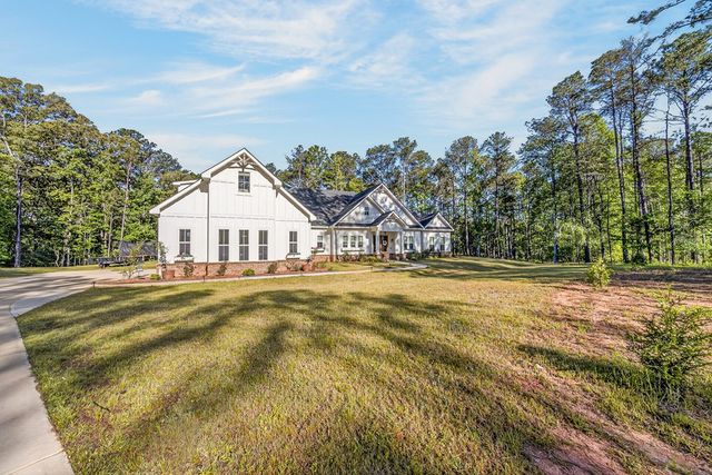 324 S Quail Lane, Pine Mountain, GA 31822