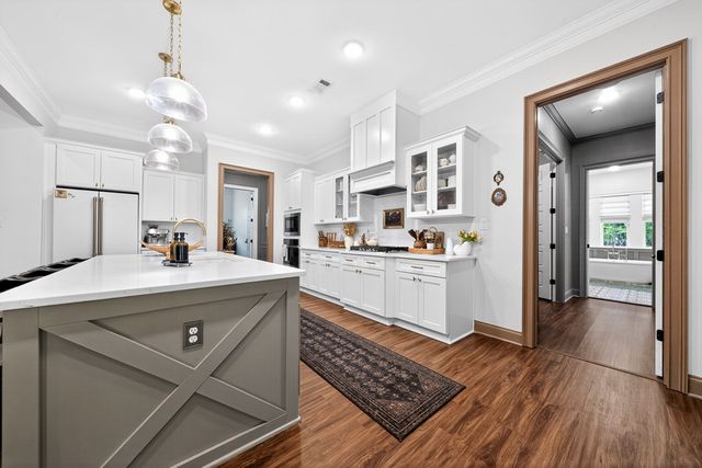 324 S Quail Lane, Pine Mountain, GA 31822