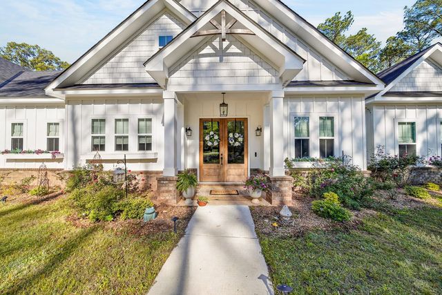 324 S Quail Lane, Pine Mountain, GA 31822