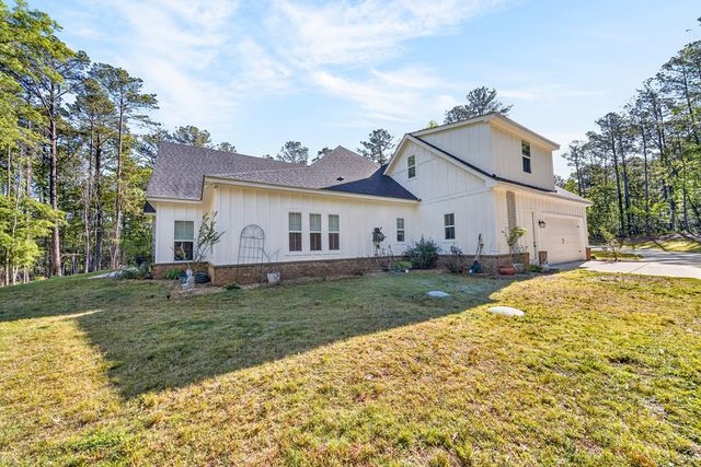 324 S Quail Lane, Pine Mountain, GA 31822