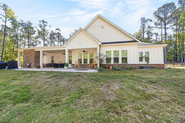 324 S Quail Lane, Pine Mountain, GA 31822