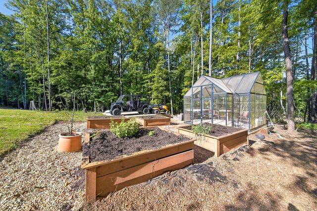 324 S Quail Lane, Pine Mountain, GA 31822