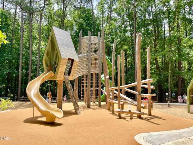 212 Trackers Road, Cary, NC 27513