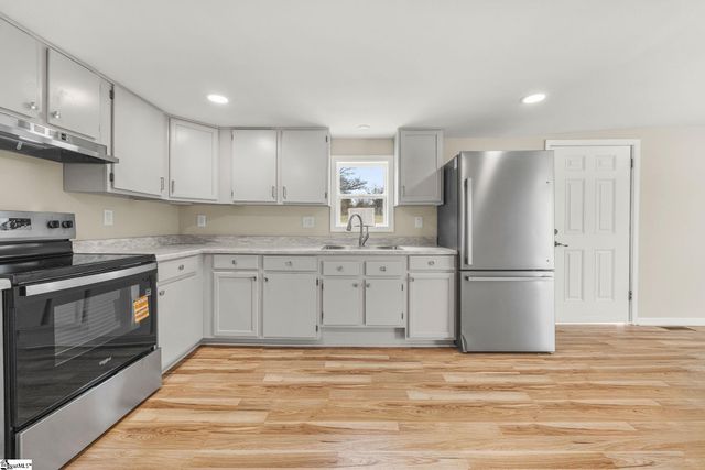 139 Davis Road, Easley, SC 29640