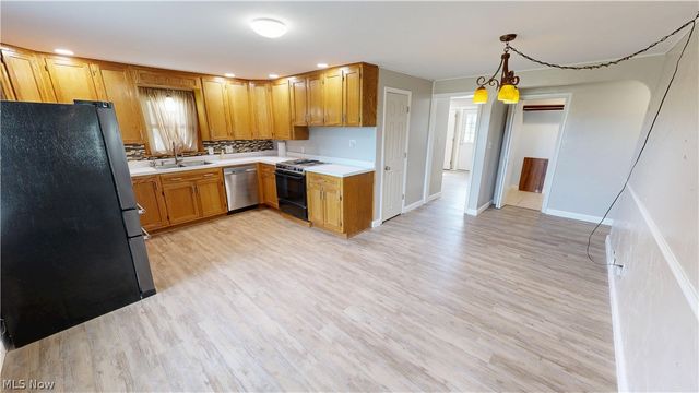 1100 Fairfield School Road, Columbiana, OH 44408
