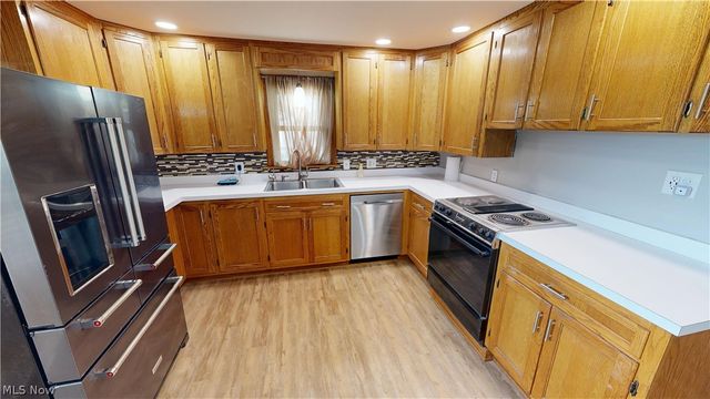 1100 Fairfield School Road, Columbiana, OH 44408