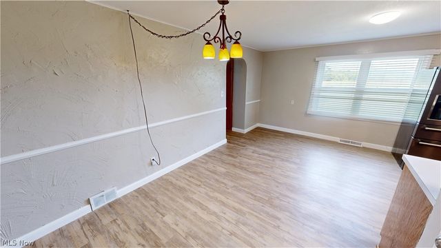 1100 Fairfield School Road, Columbiana, OH 44408
