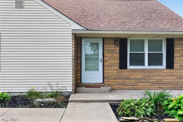 1100 Fairfield School Road, Columbiana, OH 44408