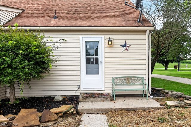 1100 Fairfield School Road, Columbiana, OH 44408