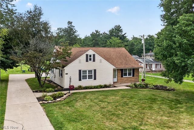 1100 Fairfield School Road, Columbiana, OH 44408