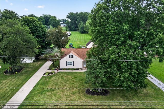 1100 Fairfield School Road, Columbiana, OH 44408