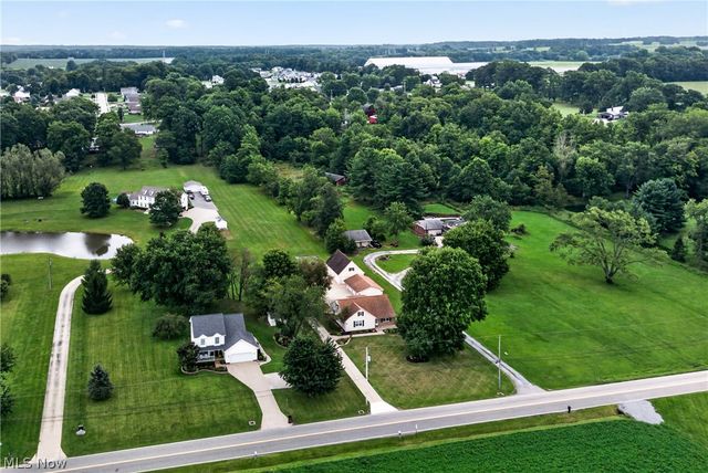 1100 Fairfield School Road, Columbiana, OH 44408