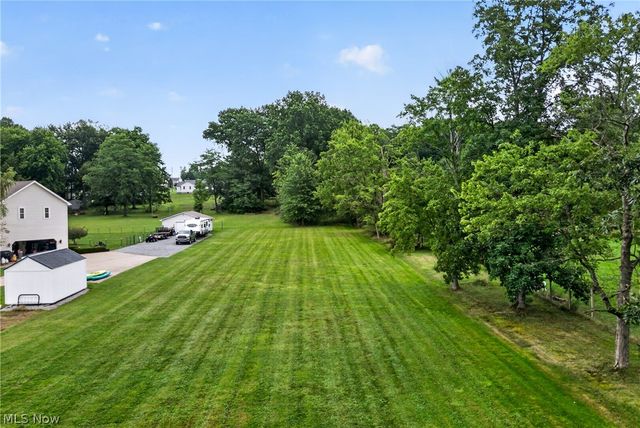 1100 Fairfield School Road, Columbiana, OH 44408