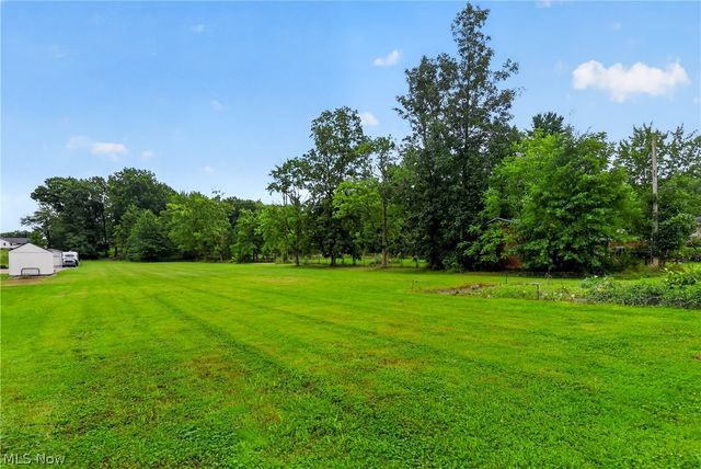 1100 Fairfield School Road, Columbiana, OH 44408