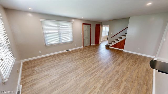 1100 Fairfield School Road, Columbiana, OH 44408