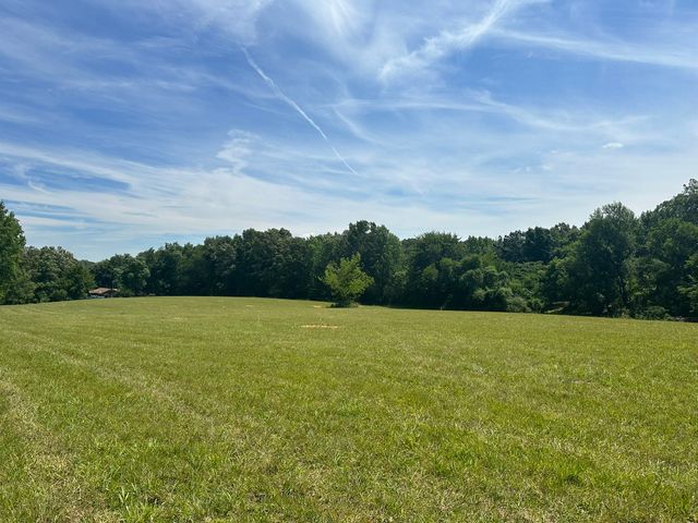 1 Somerville Rd, Cross Plains, TN 37049
