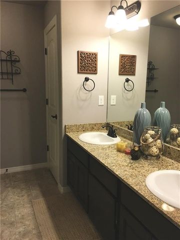 2960 W Topaz Drive, Fayetteville, AR 72704