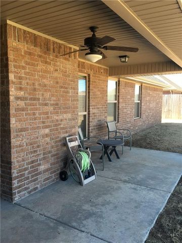 2960 W Topaz Drive, Fayetteville, AR 72704