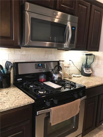 2960 W Topaz Drive, Fayetteville, AR 72704