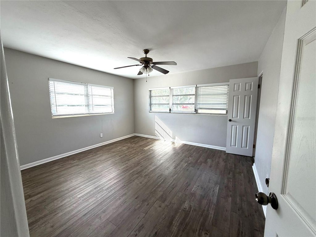 Image 16 of property listing at 1231 VANTAGE DRIVE, Orlando, FL 32806