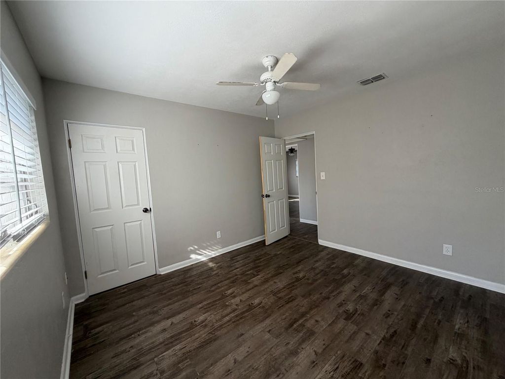 Image 18 of property listing at 1231 VANTAGE DRIVE, Orlando, FL 32806