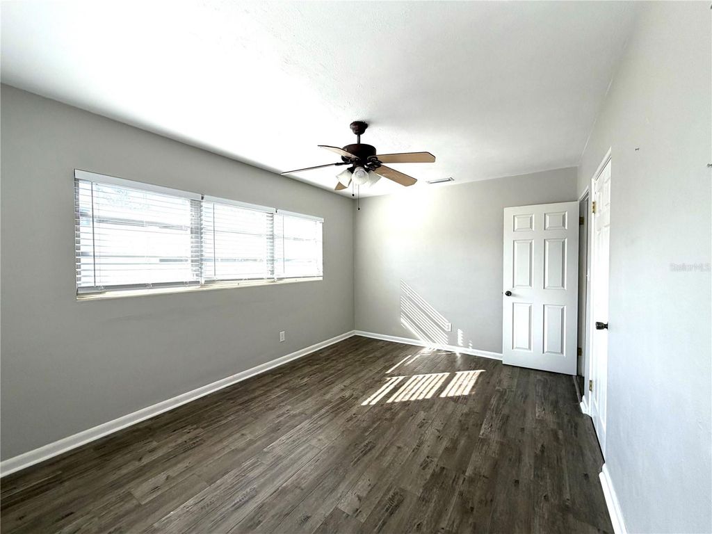 Image 20 of property listing at 1231 VANTAGE DRIVE, Orlando, FL 32806