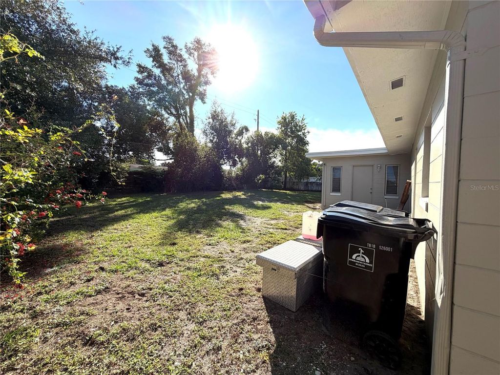 Image 25 of property listing at 1231 VANTAGE DRIVE, Orlando, FL 32806