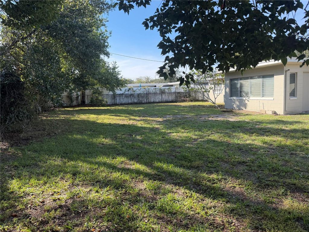 Image 26 of property listing at 1231 VANTAGE DRIVE, Orlando, FL 32806