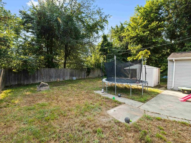 1212 S Rotherwood Avenue, Evansville, IN 47714