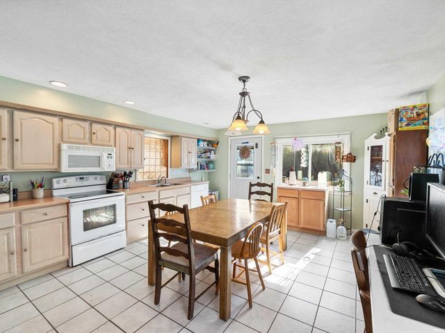 1212 S Rotherwood Avenue, Evansville, IN 47714