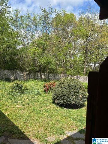 22 DOGWOOD LANE NW, Center Point, AL 35215