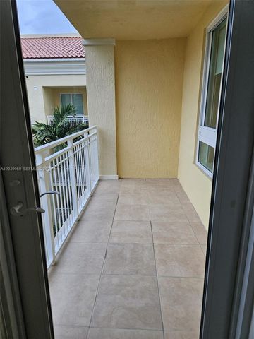 7355 SW 89th Street 722N, Miami, FL 33156