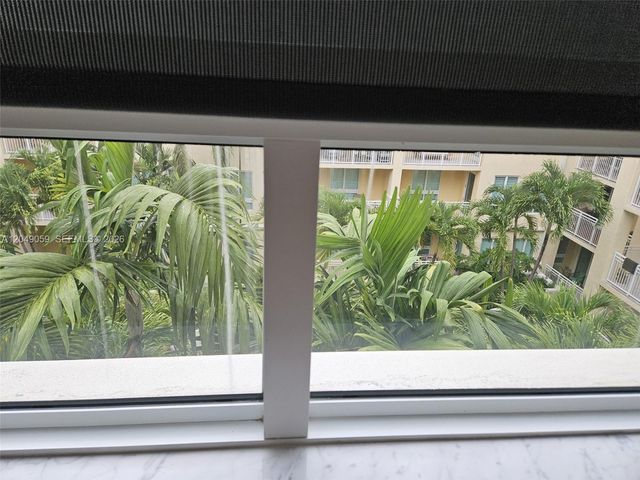 7355 SW 89th Street 722N, Miami, FL 33156