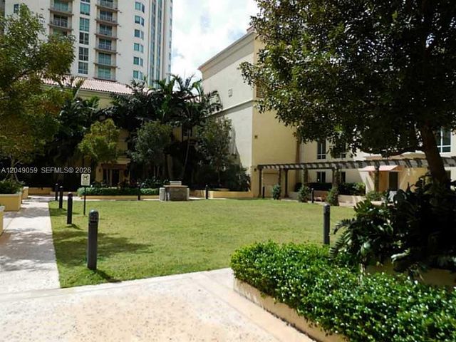 7355 SW 89th Street 722N, Miami, FL 33156