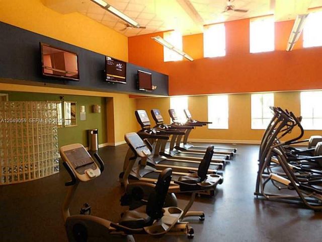 7355 SW 89th Street 722N, Miami, FL 33156