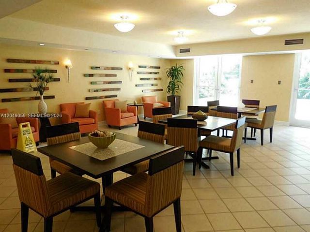 7355 SW 89th Street 722N, Miami, FL 33156