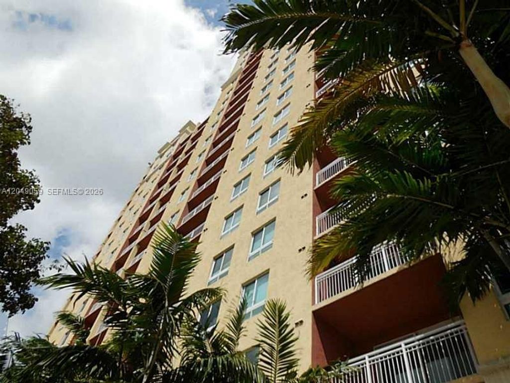 7355 SW 89th Street 722N, Miami, FL 33156