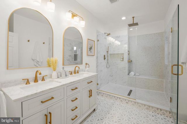 16 Q ST NE, Washington, DC 20002